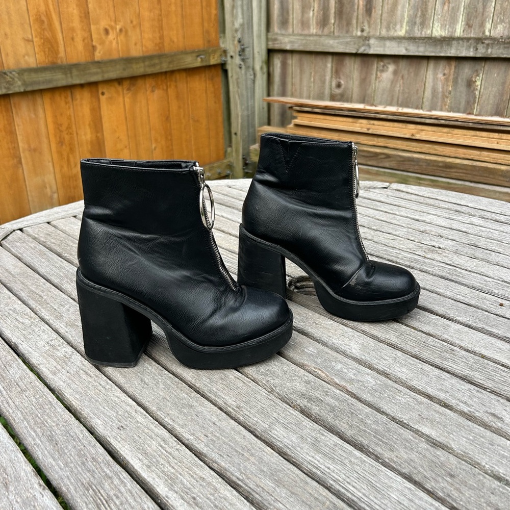 Dolls Kill‎ current mood black platform boots franky size 7